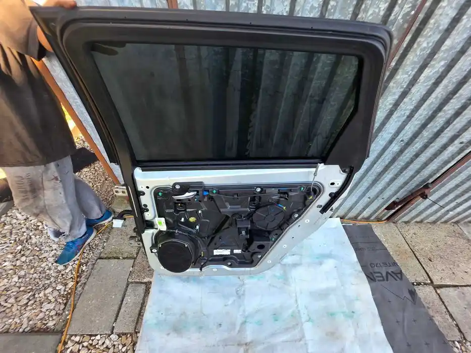 Drzwi Prawy Tył Dodge Journey I Kod Lak.PS2