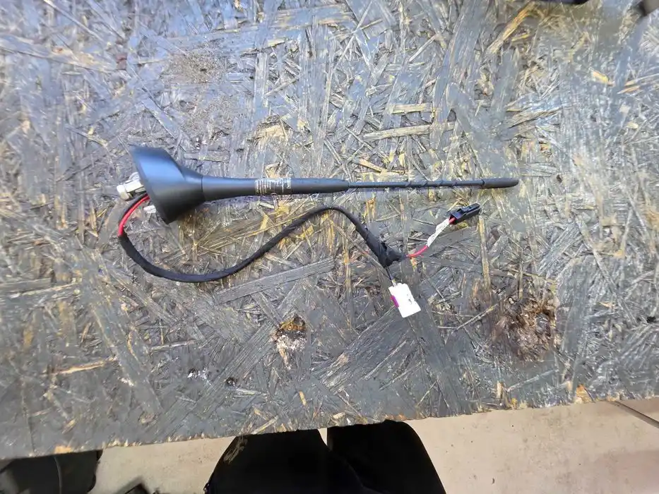Antena Dachowa Dodge Journey I 2.0 CRD 10506