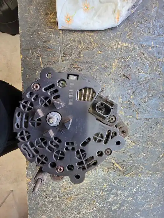 Alternator Dodge Journey I 2.0 CRD 04801715AA