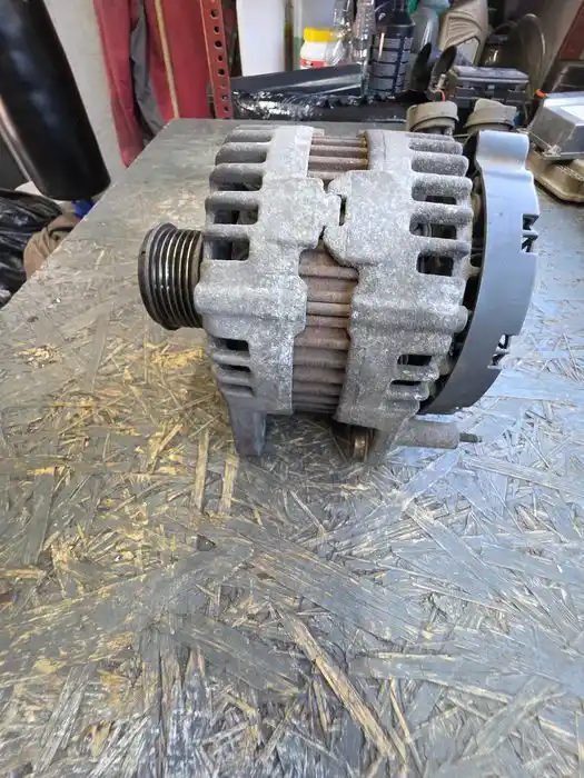 Alternator Dodge Journey I 2.0 CRD 04801715AA