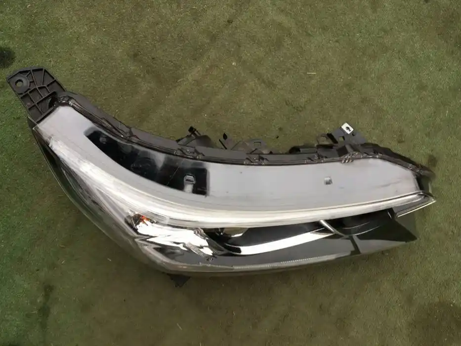 reflektor lampa prawa honda crv iv 2015-2018 lift