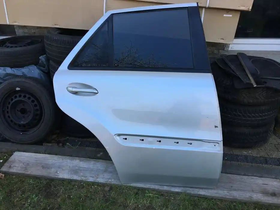 mercedes ml w164 2006- drzwi prawe tylne tył