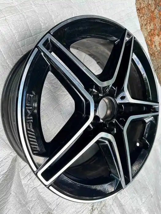 Mercedes GLA H247 Pojedyncza Felga 19