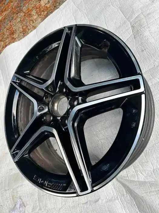 Mercedes GLA H247 Pojedyncza Felga 19