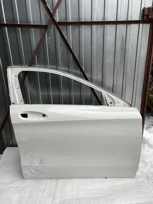 Mercedes GLA A156 Drzwi Przód Przednie Prawe