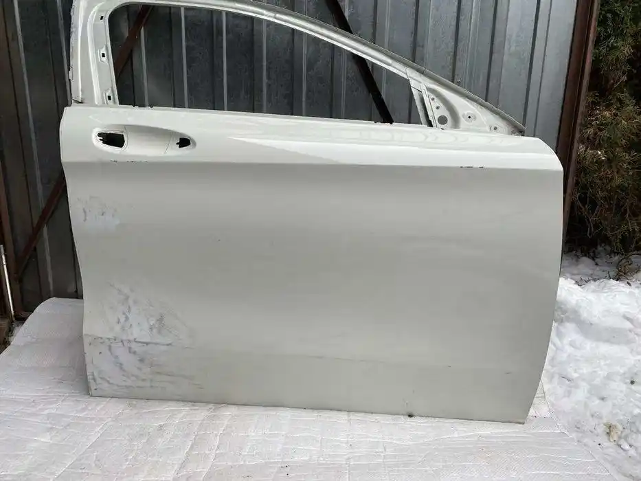 Mercedes GLA A156 Drzwi Przód Przednie Prawe