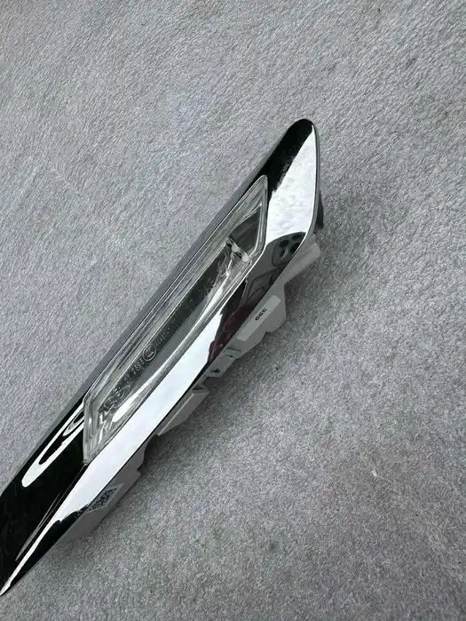 BMW 5 F10 F11 Kierunkowskaz Prawy Przód