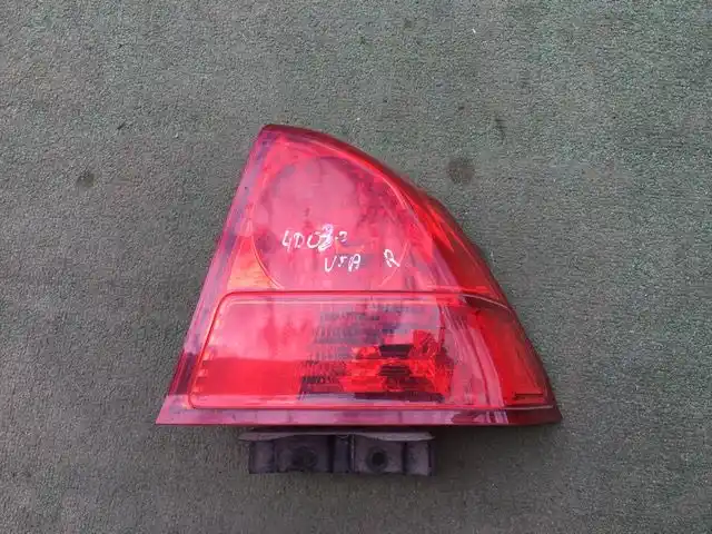 Honda Civic VII 4d Sedan USA 2001- Lampa Prawy Tył