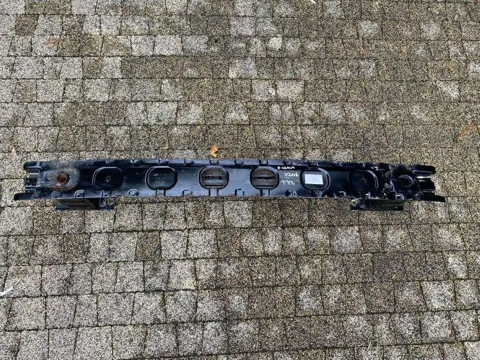 Mercedes B Klasa W246 Belka Zderzaka Tył