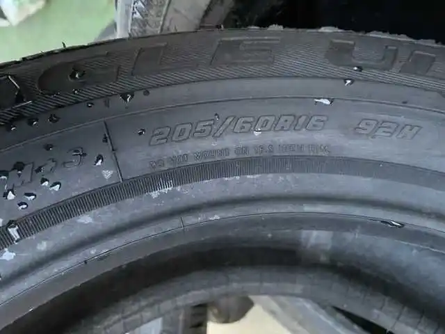 Opona zimowa Goodyear 205/60/16 92H NOWA 2011r