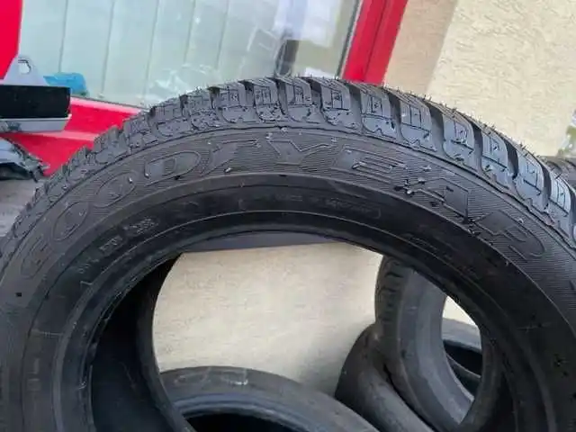 Opona zimowa Goodyear 205/60/16 92H NOWA 2011r