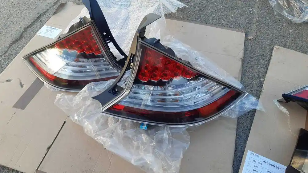 Honda CRZ Lampa Tylna Lewa Prawa Nowa