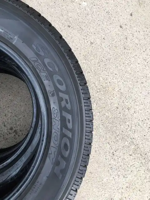 Opona Zimowa 17 Cali Pirelli Scorpion 225/65/17