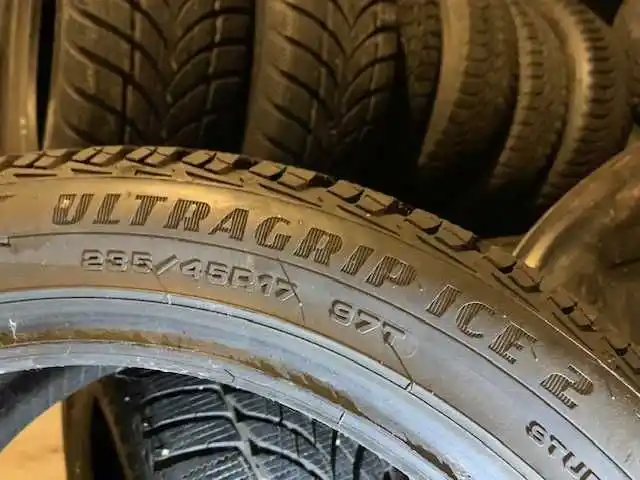 Opony Zimowe Goodyear Ultragrip Ice 2 235/45R17