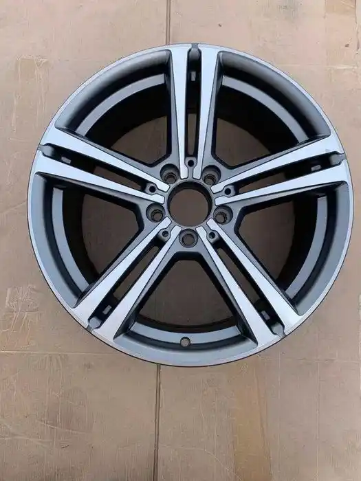 Felga pojedyncza 18 cali Mercedes GLC klasa AMG .