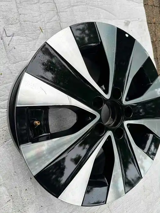 Mercedes V Klasa W447 Pojedyncza Felga 17