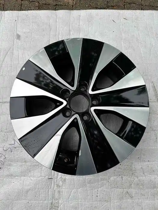 Mercedes V Klasa W447 Pojedyncza Felga 17
