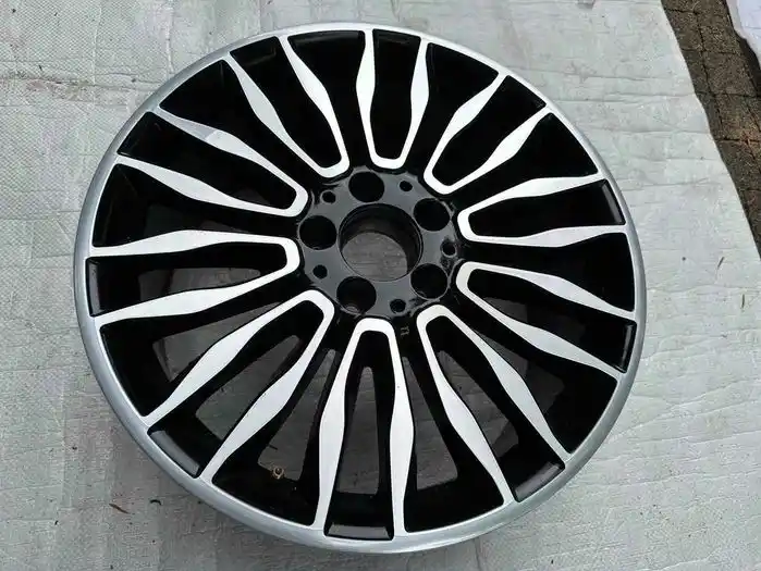 Mercedes V Klasa W447 Pojedyncza Felga 18