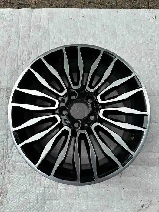 Mercedes V Klasa W447 Pojedyncza Felga 18