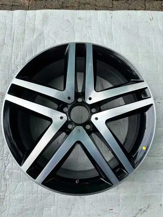Mercedes Vito V Klasa W447 Pojedyncza Felga 19