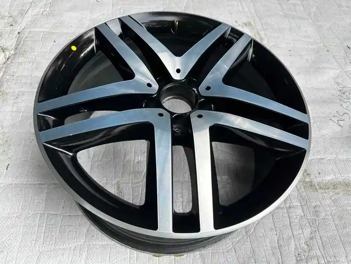 Mercedes Vito V Klasa W447 Pojedyncza Felga 19