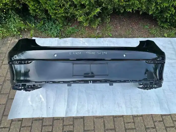 Mercedes E Klasa W238 Coupe Zderzak Tył Tylny