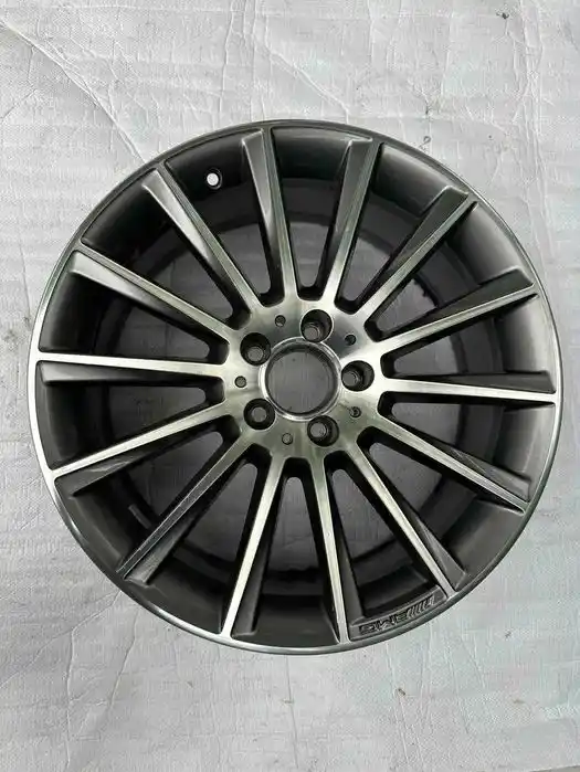 Mercedes C Klasa W205 AMG Pojedyncza Felga 19