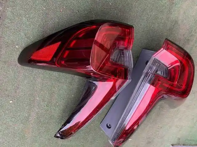 Honda CRV V 2017- lampa prawa tył Black