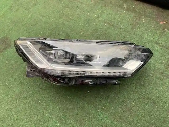 VW Passat VIII Lampa Przednia