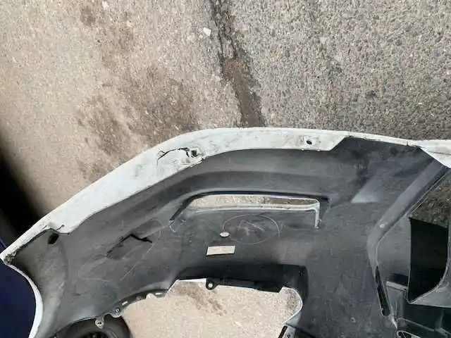 Nissan GTR Zderzak Przód Uszkodzony