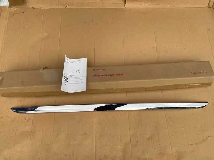 Honda CR-V IV Listwa Klapy Bagaznika OEM