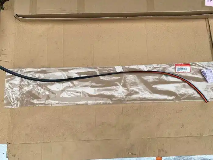 Honda HR-V II Listwa Szyby Czolowej OEM