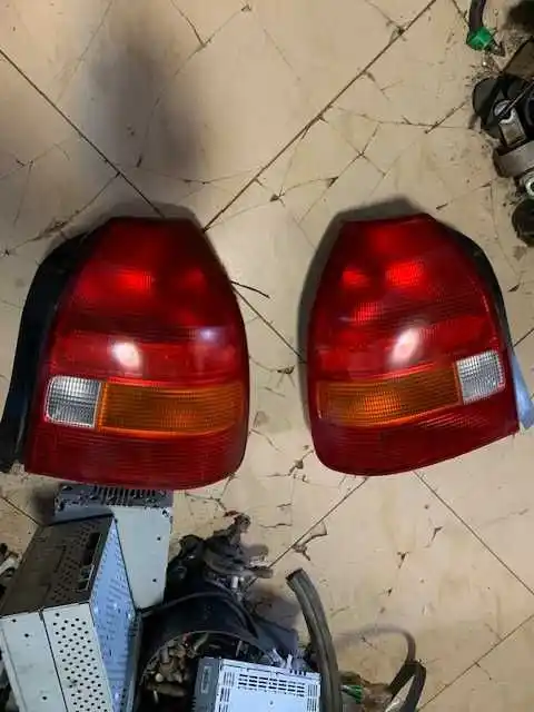Honda Civic VI 3D Lampa Tył