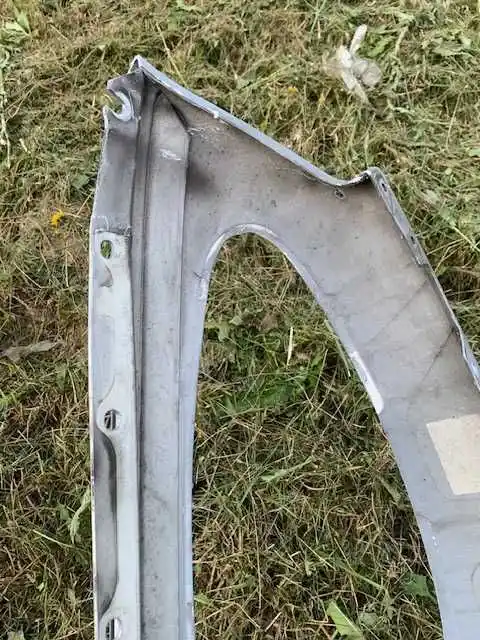 Aston Martin DB9 Błotnik Lewy