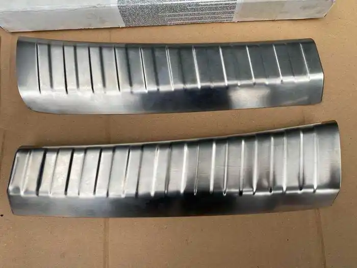 Honda CR-V IV 2012- Osłona Dekor Pasa Tylnego OEM