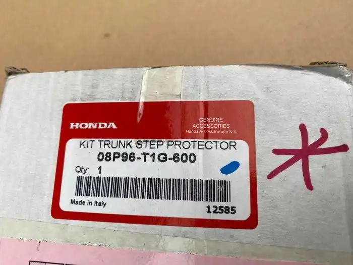 Honda CR-V IV 2012- Osłona Dekor Pasa Tylnego OEM