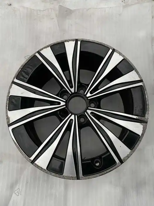 Mercedes C Klasa W206 Pojedyńcza Felga 17