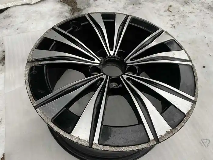 Mercedes C Klasa W206 Pojedyńcza Felga 17