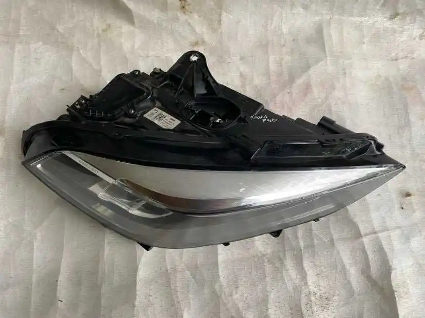 BMW F40 FULL LED Lampa Przednia Prawa