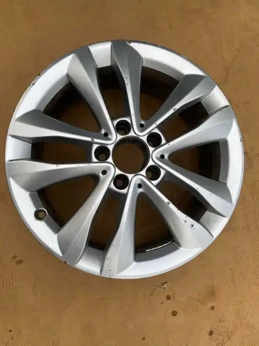 Mercedes C-Klasa A205 Pojedyncza Felga 17