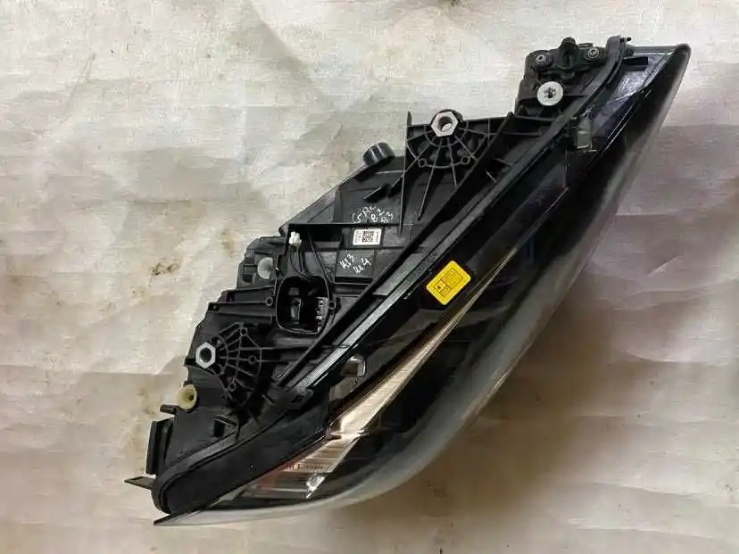 BMW 4 G80 G22 G23N Lampa Prawa Przednia Laser