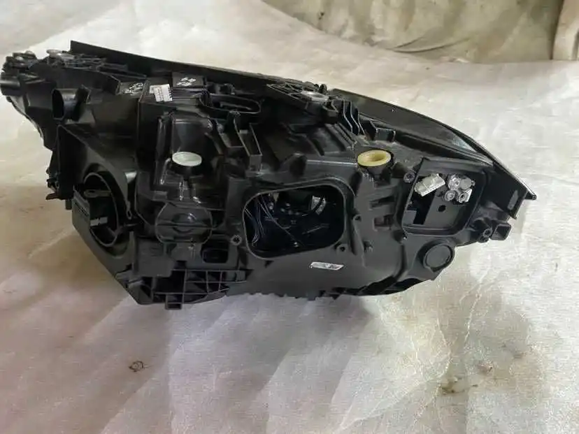 BMW 4 G80 G22 G23N Lampa Prawa Przednia Laser
