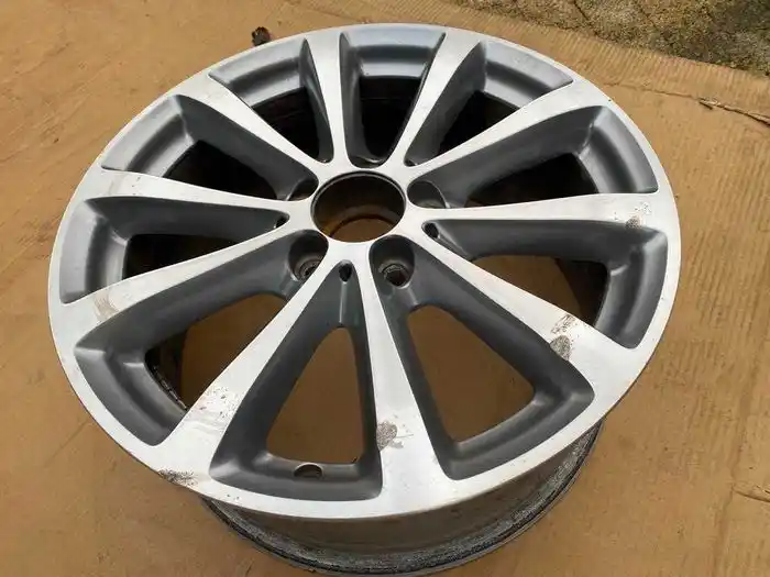 Mercedes E Klasa A213 Pojedyncza Felga 17