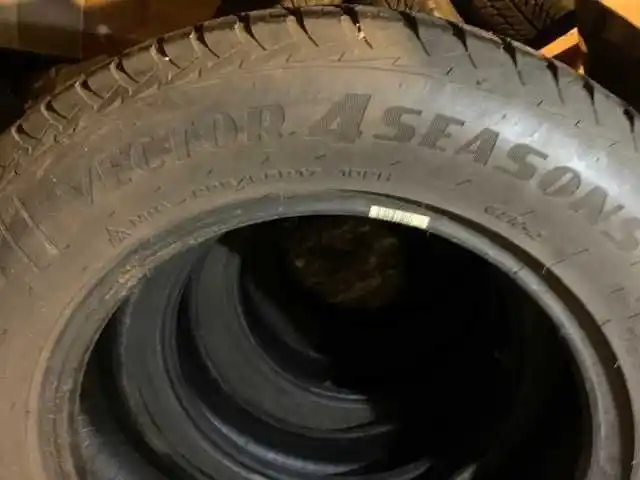 Opony Zimowe Goodyear 225/65R17