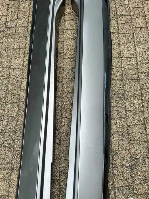Maserati GranTurismo Listwa Progowa Lewa Prawa