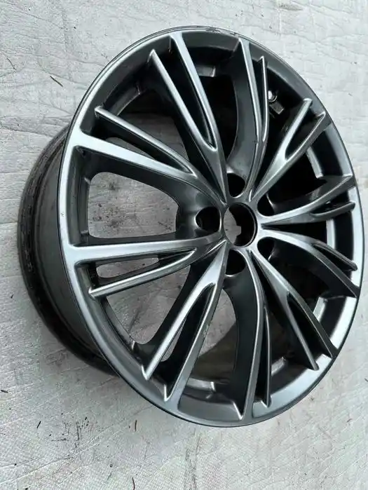 Alfa Romeo Stelvio Pojedyncza Felga 18