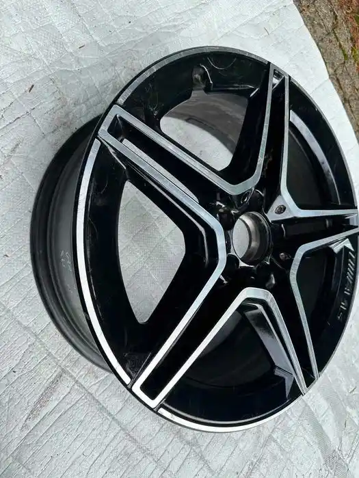Mercedes GLA GLB W247 Pojedyncza Felga 19