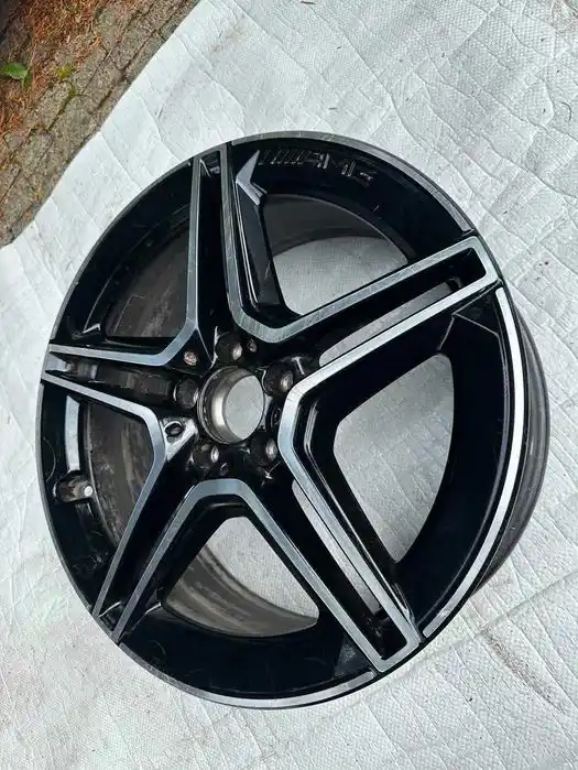 Mercedes GLA GLB W247 Pojedyncza Felga 19