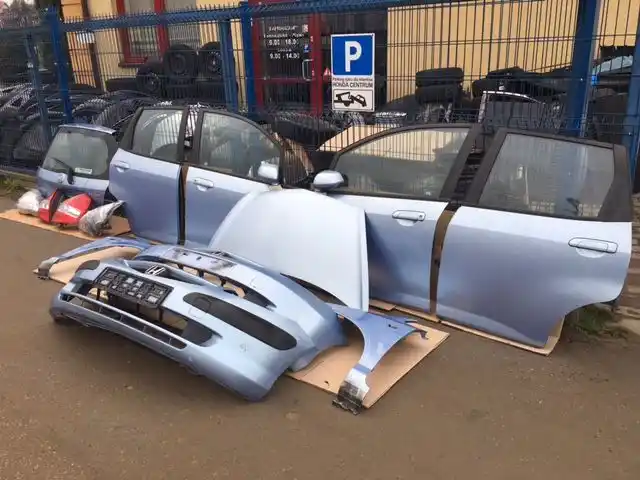 Honda Jazz II 2002- błotnik kod koloru b506m