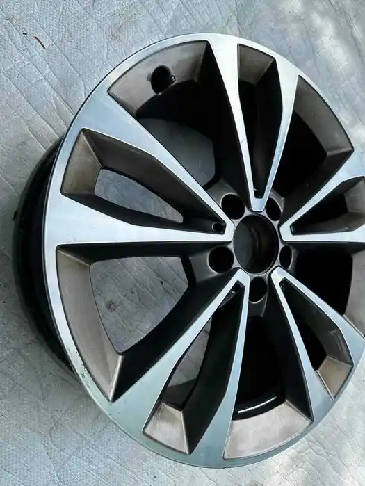 Mercedes Vito Viano W447 Pojedyncza Felga 18